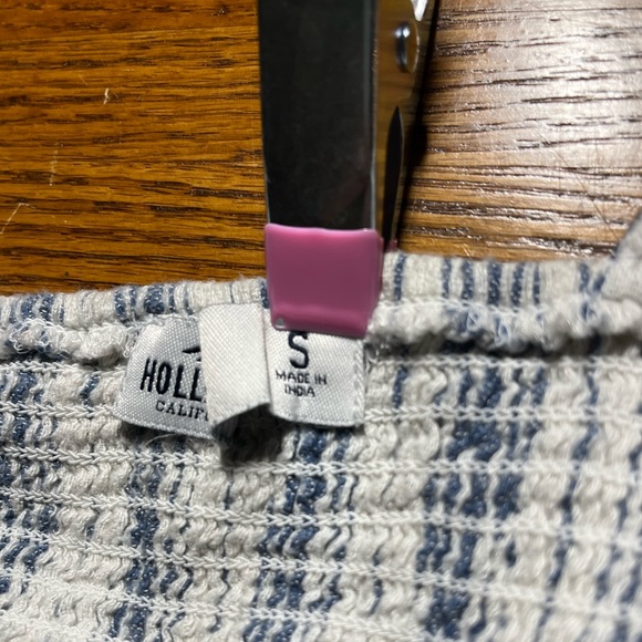 Hollister Tank Top - Adjustable Straps - Picture 5 of 6